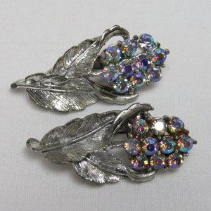 Vintage Coro AURORA BOREALIS Cluster Clip On EARRINGS Silvertone Sparkle Flowers